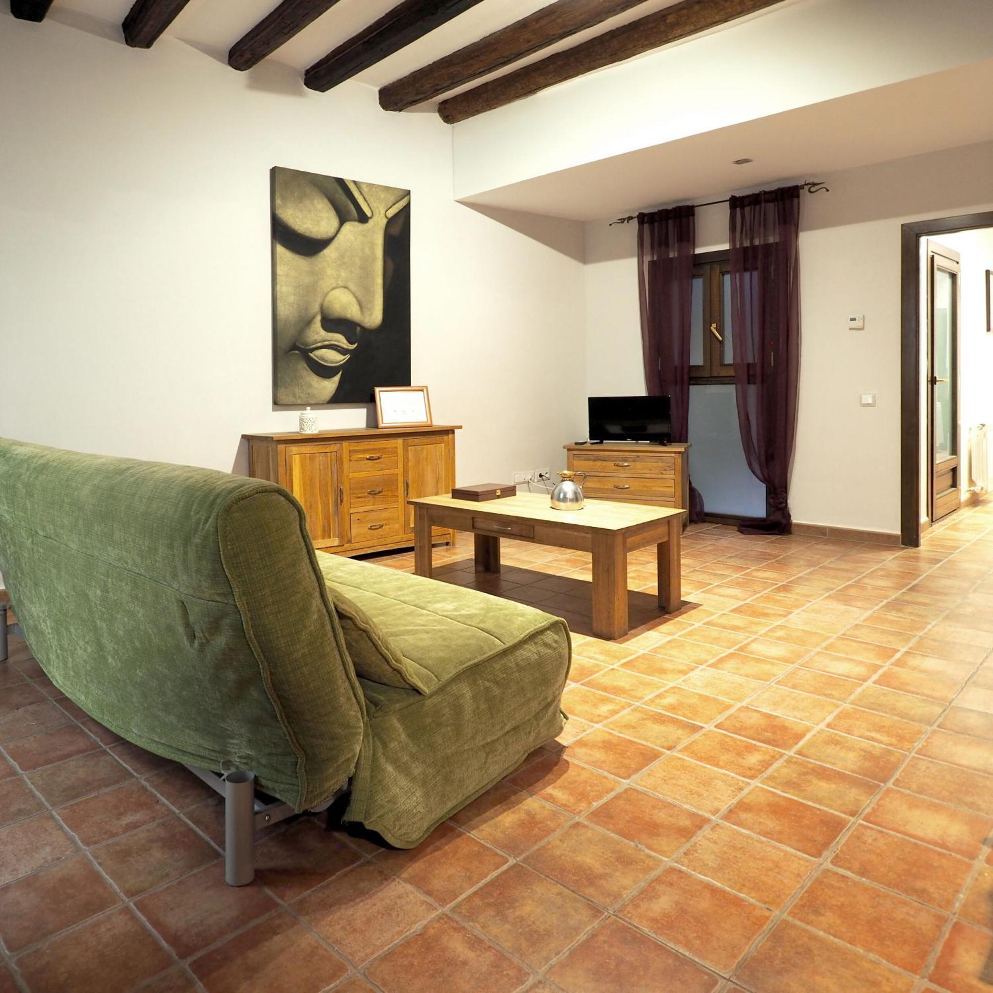 Apartamentos Angelus Plaza Mayor De Graus Exteriör bild